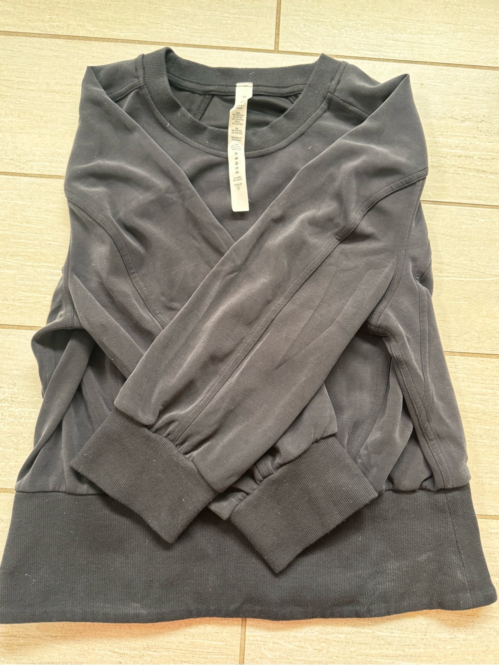 Women’s Lululemon Black Long-Sleeve Crewneck Scuba Top